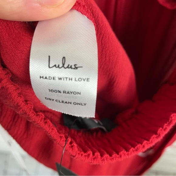 NEW LULUS Lolinda Berry Red Convertible Halter Jumpsuit Size Medium - Picture 10 of 10